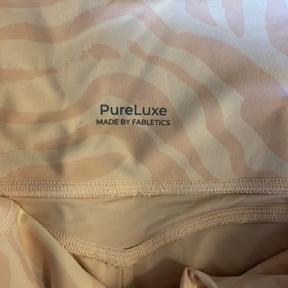 Fabletics Oasis PureLuxe High-Waisted Legging - Picture 4 of 6